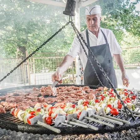 Хотел примасол ралица супериор акваклуб
