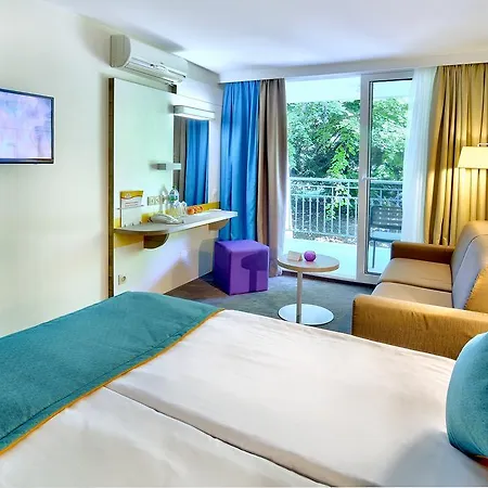 Ξενοδοχείο Ralitsa Aquaclub 4*