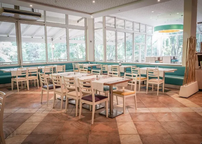 Hotell Ralitsa Aquaclub 4*