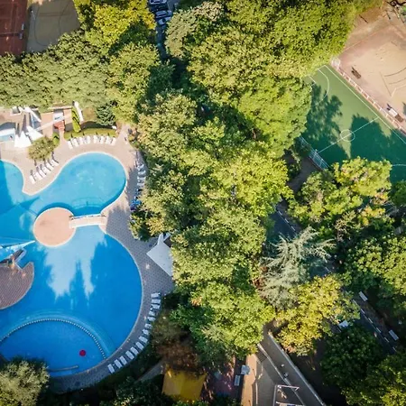 Ralitsa Aquaclub ホテル 4*