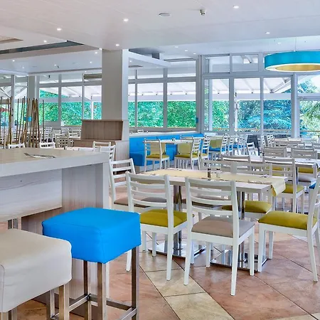 ホテル Ralitsa Aquaclub アルベナ
