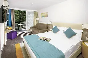 Ralitsa Aquaclub ホテル 4*